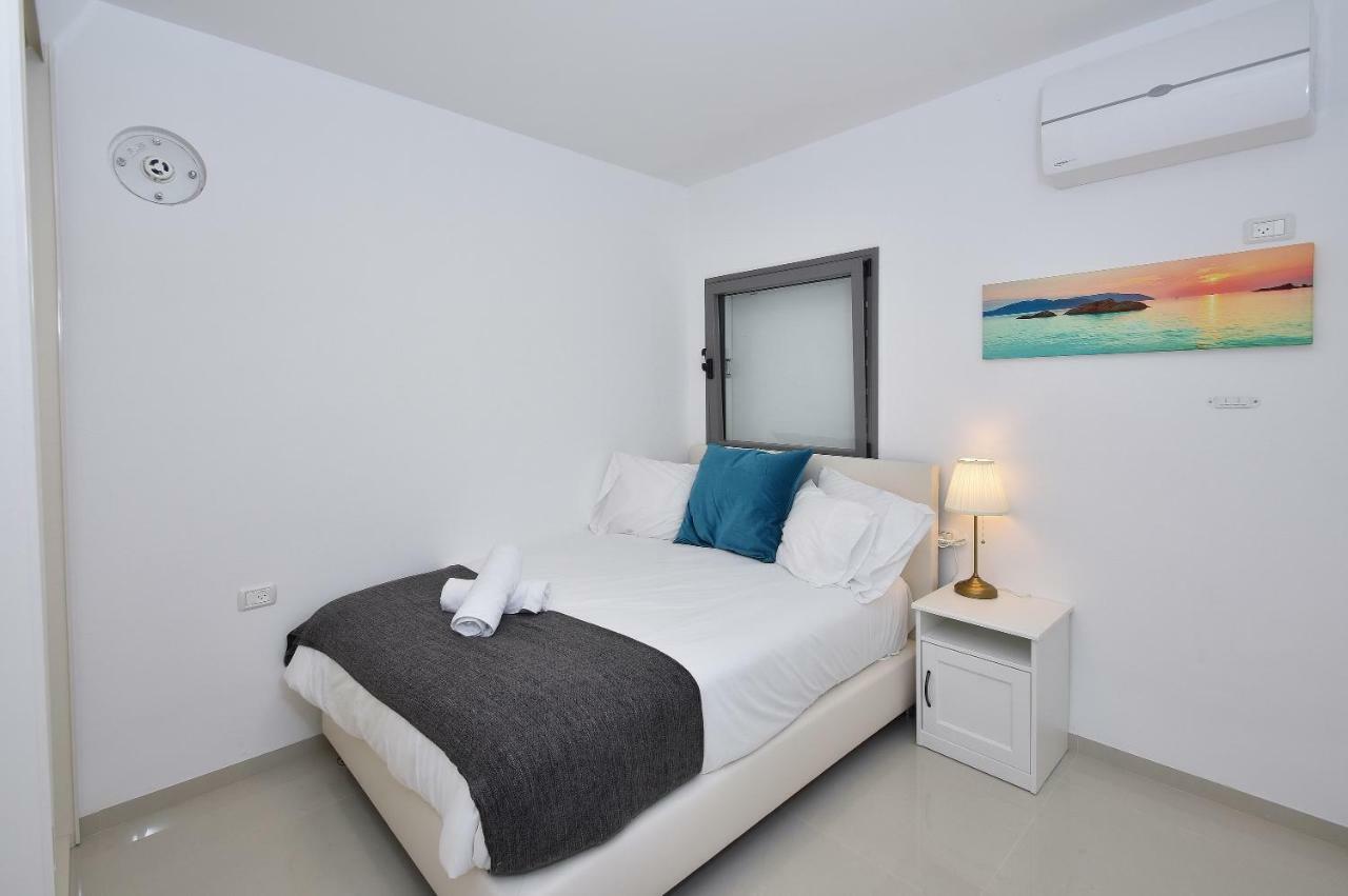 Ariston Luxury Garden Apartment With A Pool Tiberíades Exterior foto